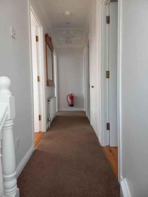 Large 4Bed Available Long-Term In Letterkenny 빌라 외부 사진